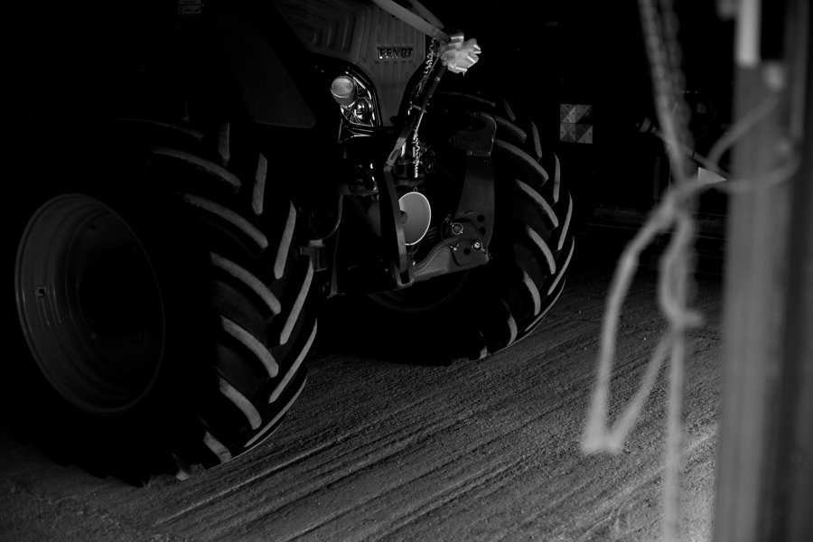 rustic farm wedding photos suffolk
