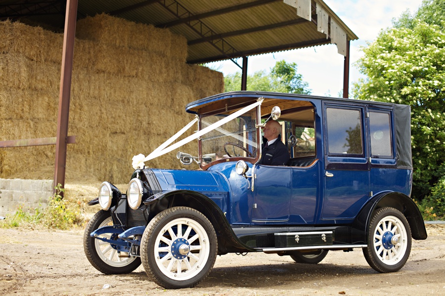 rustic farm wedding photos suffolk