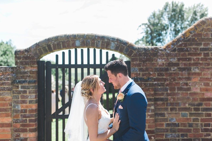 Lodge-Farm-House-Wedding-Photography-kings-walden