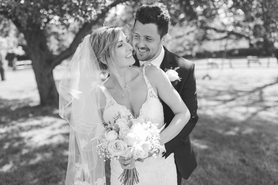 Lodge-Farm-House-Wedding-Photography-kings-walden