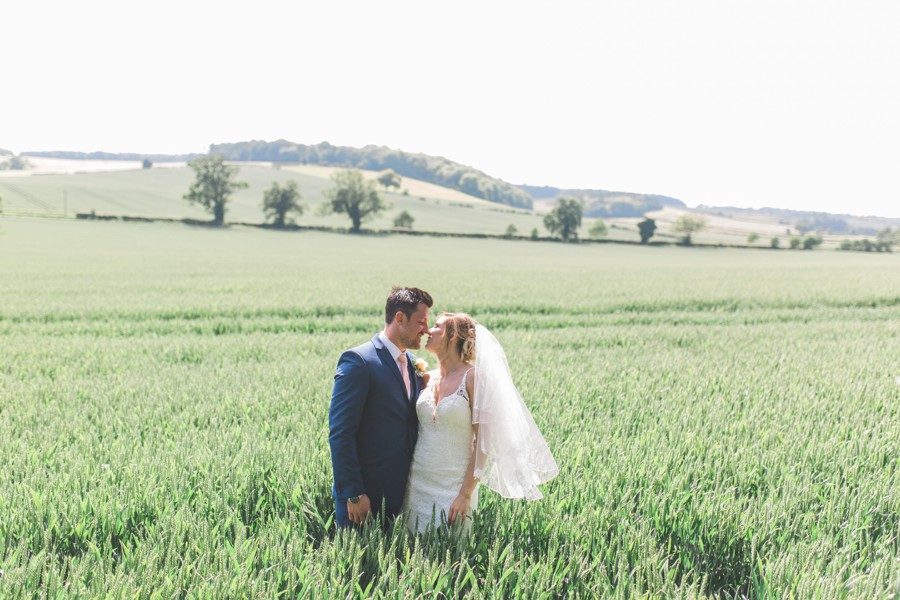 Lodge-Farm-House-Wedding-Photography-kings-walden