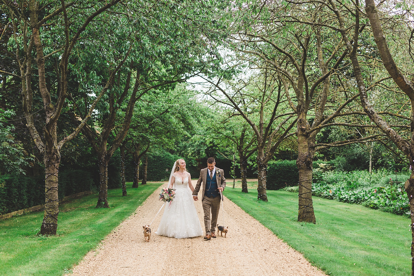 wedding photographer south farm