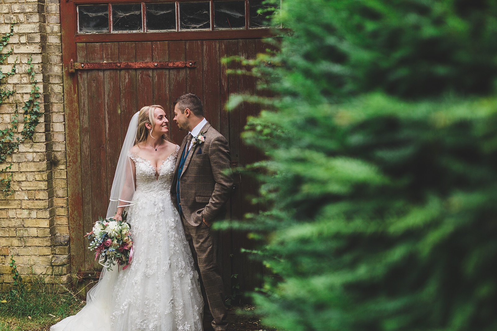 wedding photographer south farm