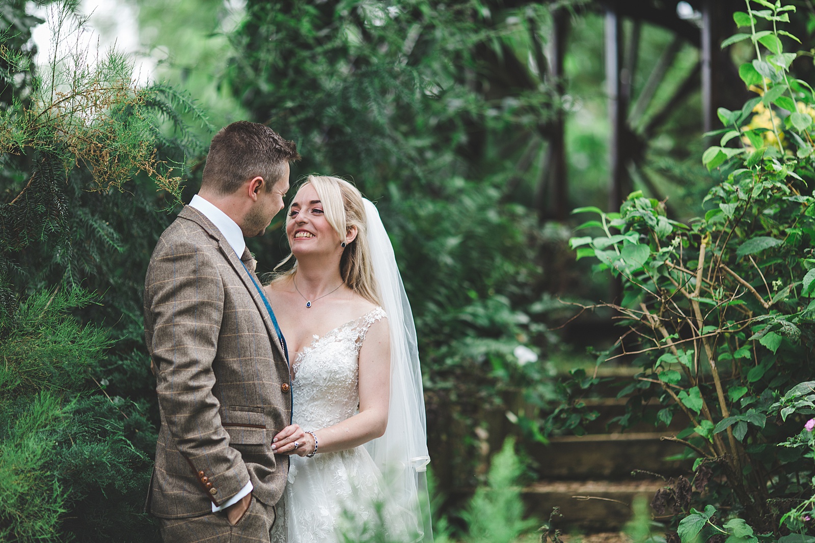 wedding photographer south farm