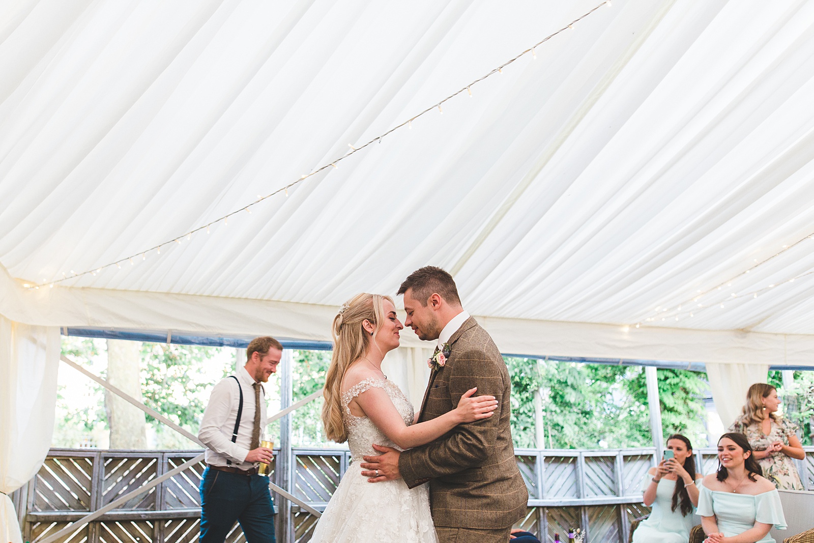 wedding photographer south farm